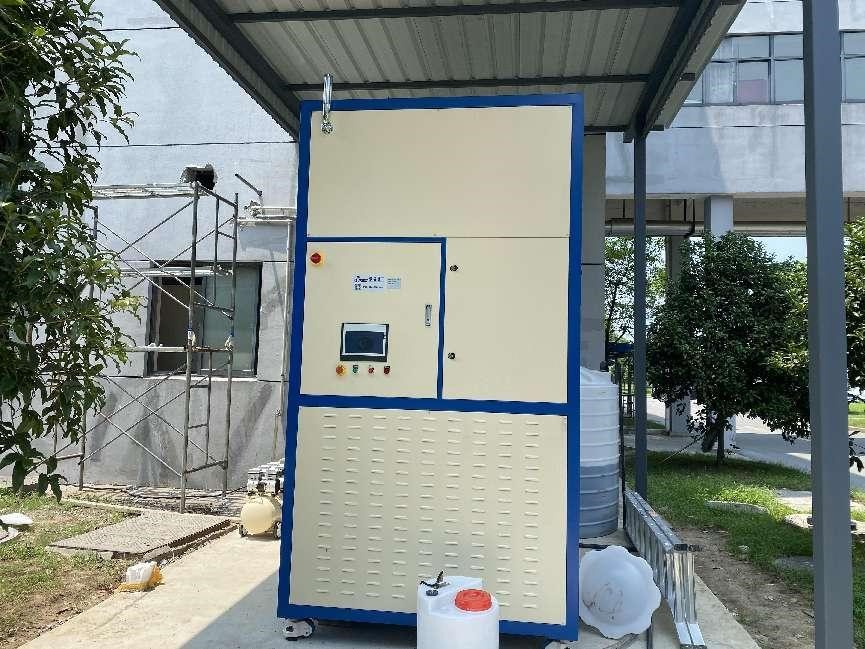 低溫?zé)岜脻饪s設(shè)備